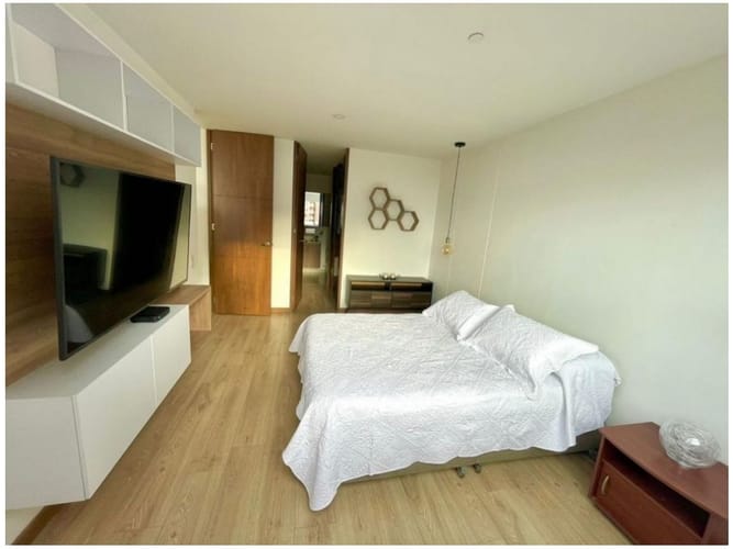 Apartamento de 1 alcoba en venta en El Poblado, Medellín, 66 m² · foto 4 de 10