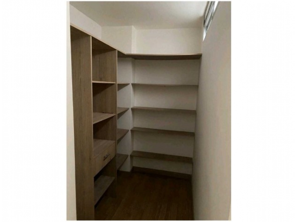 Apartamento en venta en Los Naranjos, Envigado · foto 10 de 14
