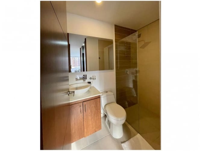 Apartamento de 1 alcoba en venta en El Poblado, Medellín, 66 m² · foto 6 de 10