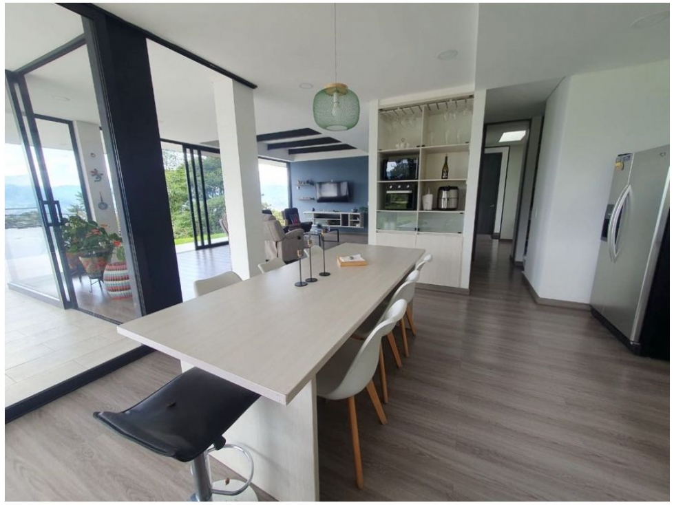 Casa de 2 alcobas en venta en Loma Del Escobero, Envigado, 300 m² · foto 23 de 24