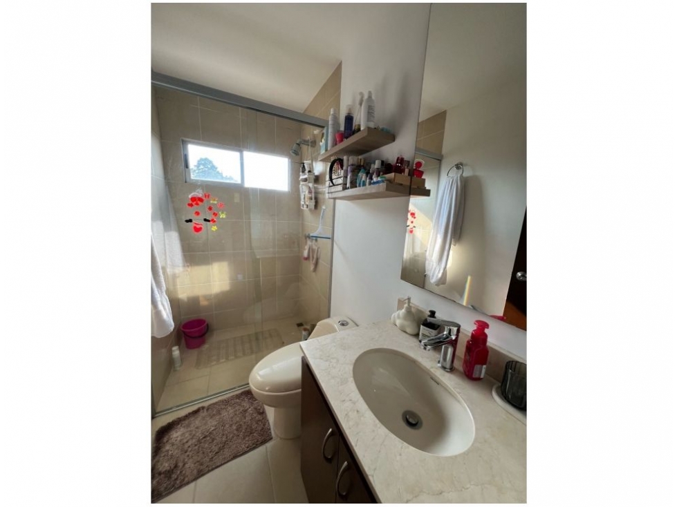 Casa de 3 alcobas en venta en Loma Del Escobero, Envigado, 304 m² · foto 7 de 24