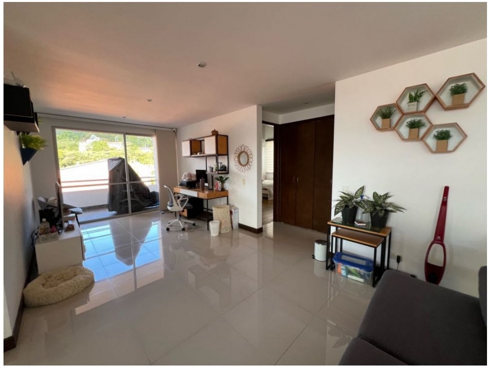 Casa de 3 alcobas en venta en Loma Del Escobero, Envigado, 304 m² · foto 10 de 24