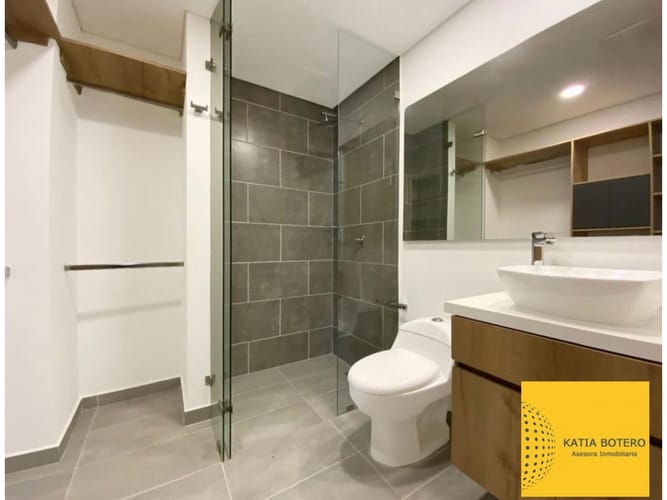 Apartamento de 2 alcobas en venta en Laureles, Medellín, 109 m² · foto 5 de 20