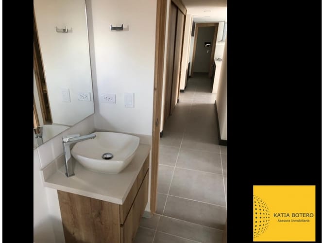 Apartamento de 2 alcobas en venta en Laureles, Medellín, 109 m² · foto 12 de 20