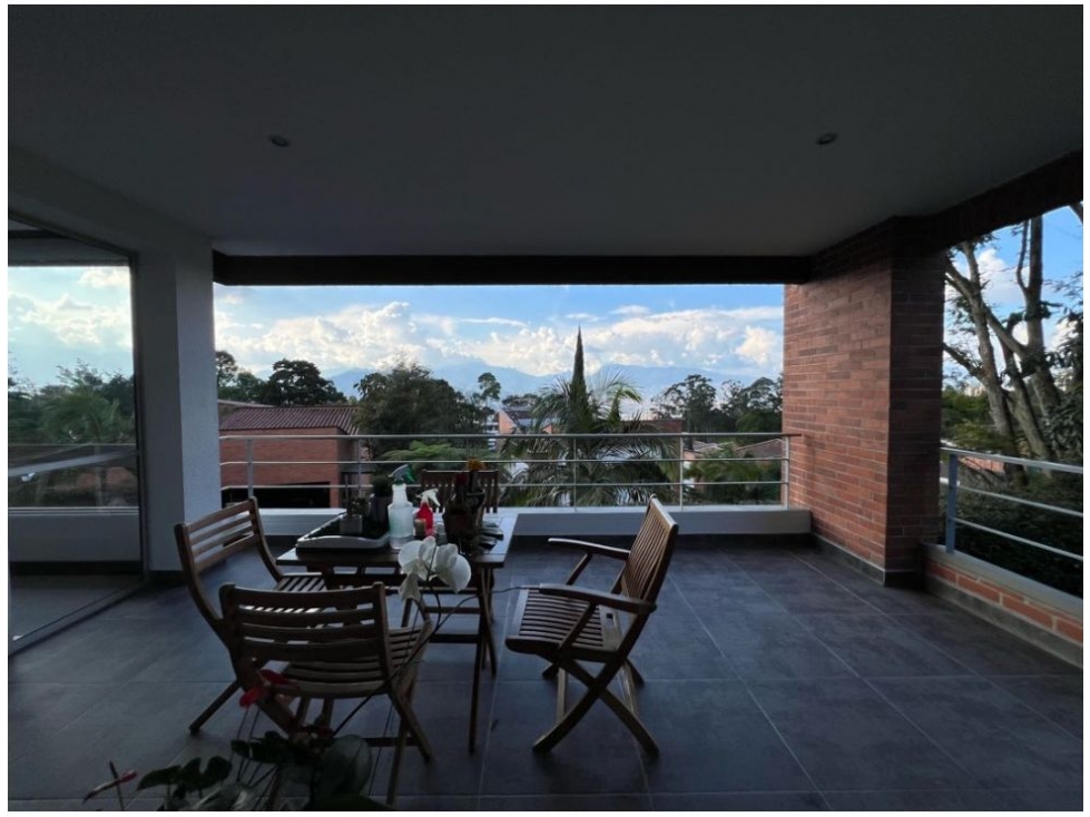 Casa de 3 alcobas en venta en Loma Del Escobero, Envigado, 304 m² · foto 18 de 24