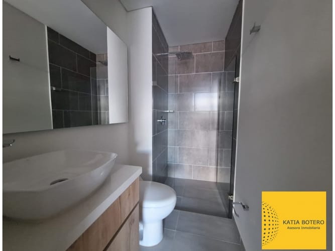 Apartamento de 2 alcobas en venta en Laureles, Medellín, 109 m² · foto 15 de 20