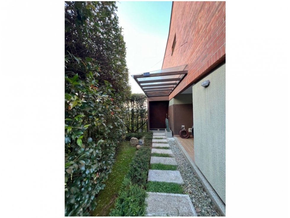 Casa de 3 alcobas en venta en Loma Del Escobero, Envigado, 304 m² · foto 20 de 24