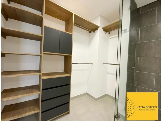 Apartamento de 2 alcobas en venta en Laureles, Medellín, 109 m² · foto 17 de 20