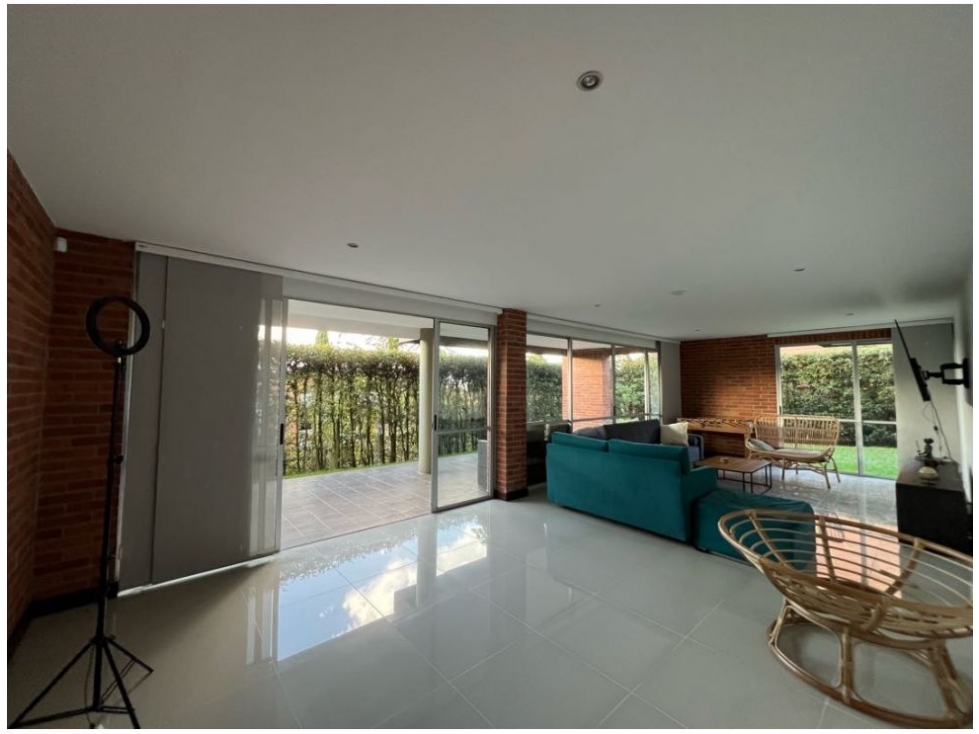 Casa de 3 alcobas en venta en Loma Del Escobero, Envigado, 304 m² · foto 21 de 24