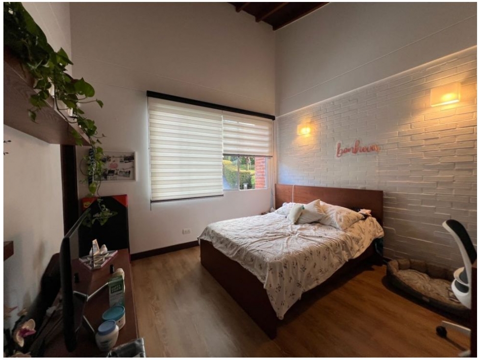 Casa de 3 alcobas en venta en Loma Del Escobero, Envigado, 304 m² · foto 22 de 24