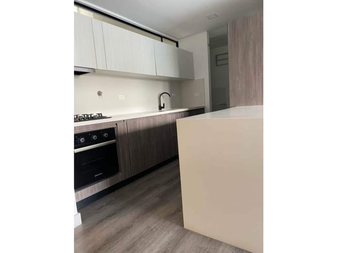 Apartamento de 2 alcobas en venta en Los Balsos, Medellín, 109 m² · foto 3 de 10
