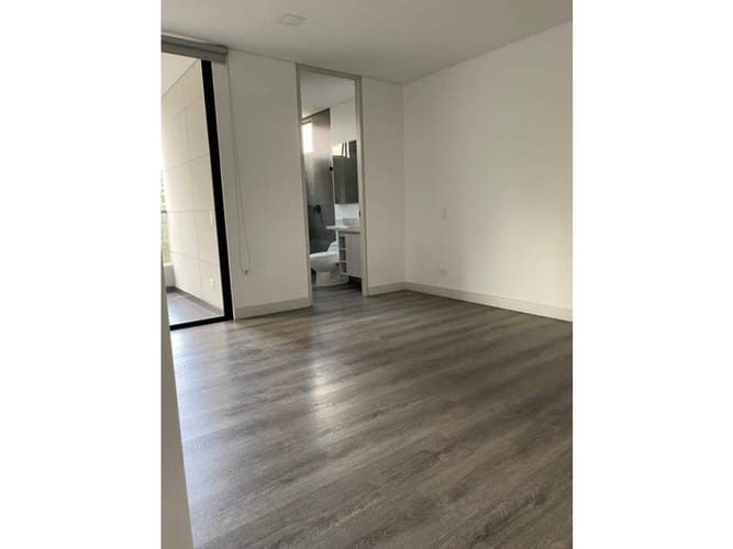 Apartamento de 2 alcobas en venta en Los Balsos, Medellín, 109 m² · foto 4 de 10