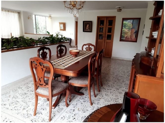 Apartamento de 4 alcobas en venta en Altos Del Poblado, Medellín, 217 m² · foto 7 de 21