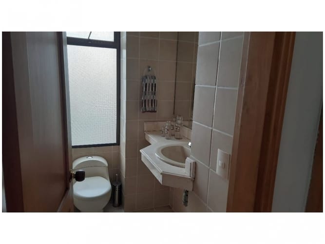 Apartamento de 4 alcobas en venta en Altos Del Poblado, Medellín, 217 m² · foto 8 de 21