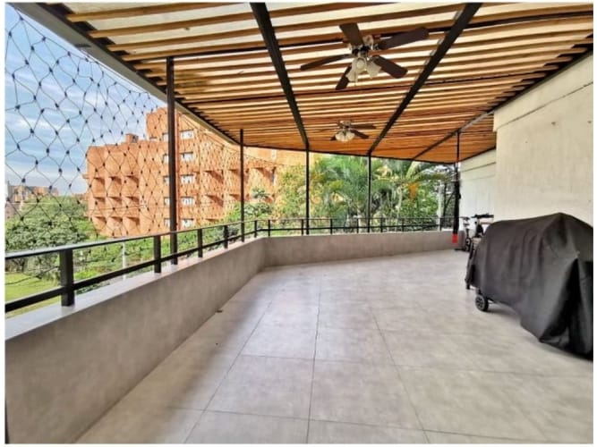Apartamento de 3 alcobas en venta en Castropol, Medellín, 187 m² · foto 9 de 20