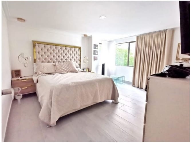 Apartamento de 3 alcobas en venta en Castropol, Medellín, 187 m² · foto 11 de 20