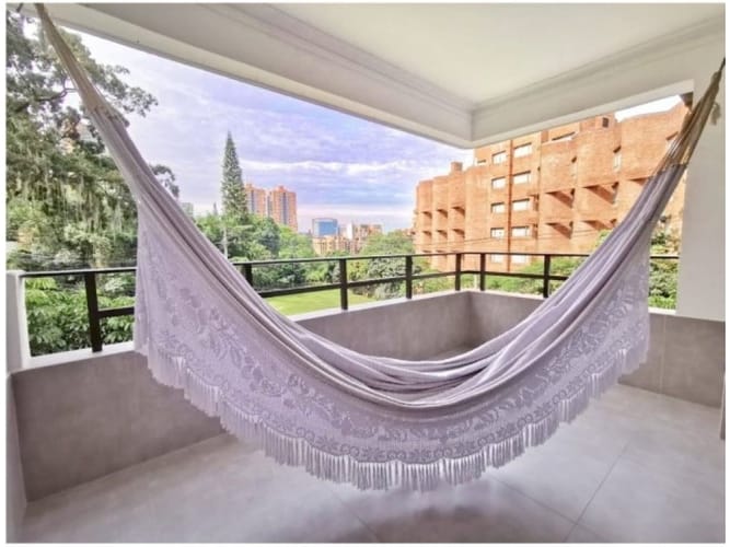 Apartamento de 3 alcobas en venta en Castropol, Medellín, 187 m² · foto 13 de 20