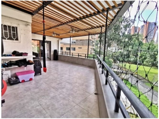 Apartamento de 3 alcobas en venta en Castropol, Medellín, 187 m² · foto 15 de 20