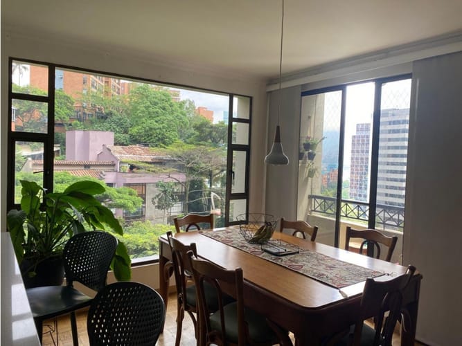 Apartamento de 4 alcobas en venta en El Poblado, Medellín, 128 m² · foto 2 de 13