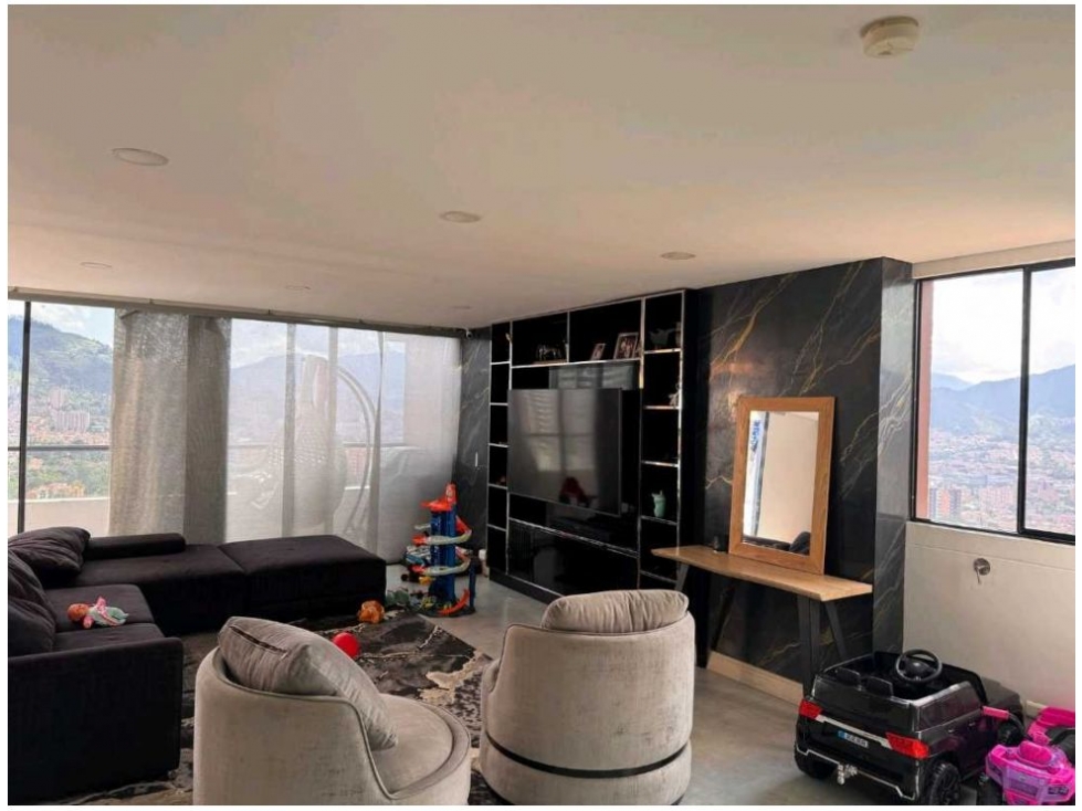 Apartamento de 3 alcobas en venta en Loma Del Esmeraldal, Envigado, 203 m² · foto 6 de 18