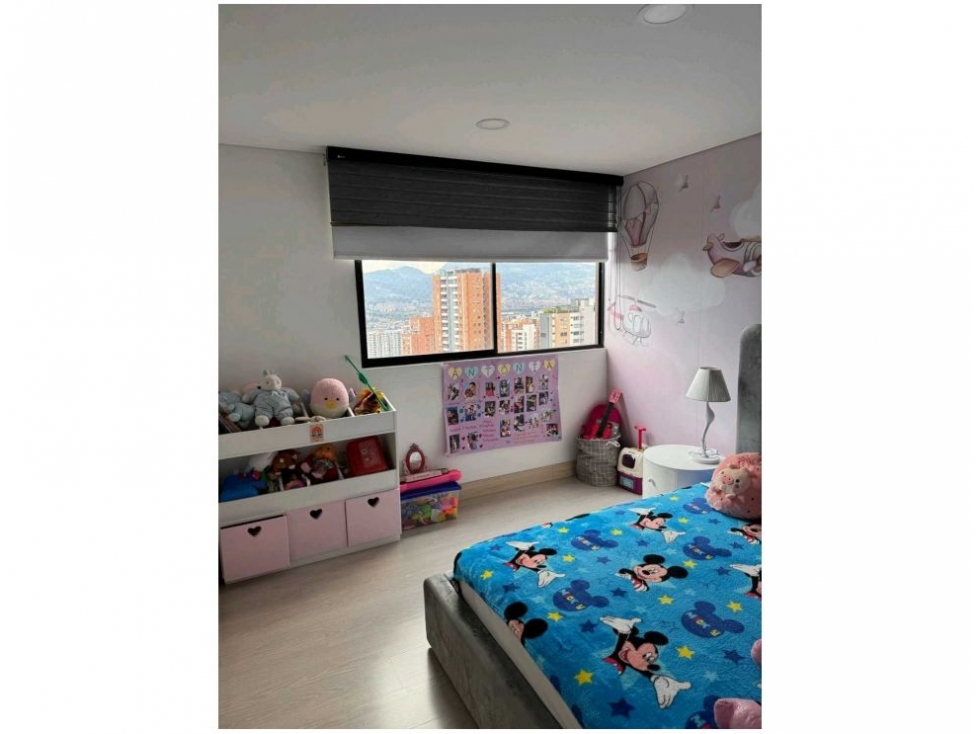 Apartamento de 3 alcobas en venta en Loma Del Esmeraldal, Envigado, 203 m² · foto 17 de 18