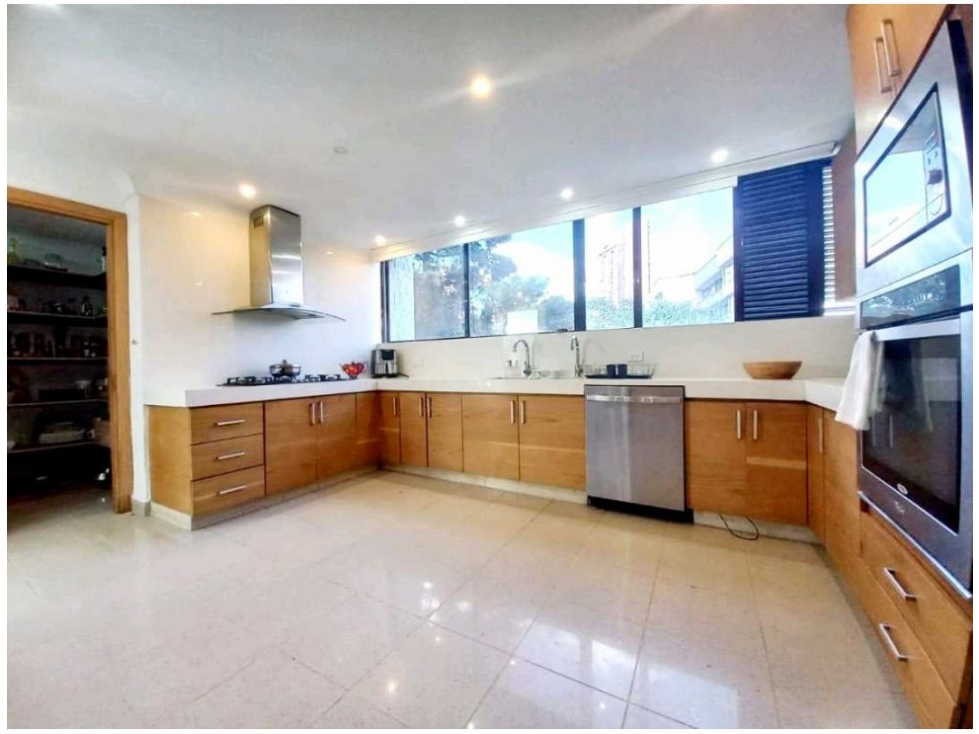 Apartamento de 5 alcobas en venta en Los Balsos, Medellín, 456 m² · foto 9 de 13