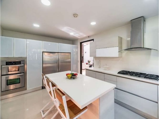 Casa de 4 alcobas en venta en Loma Del Escobero, Envigado, 464 m² · foto 10 de 14