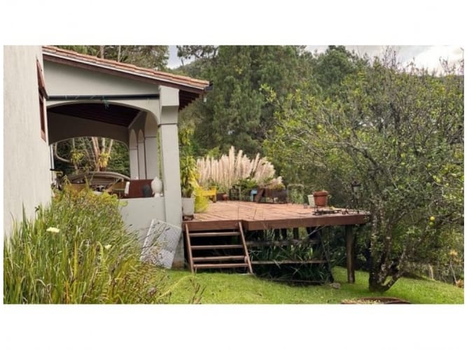 Casa de 3 alcobas en venta en Montessori, Envigado, 285 m² · foto 10 de 15