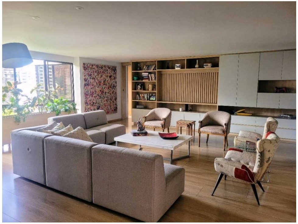 Apartamento de 3 alcobas en venta en El Poblado, Medellín, 292 m² · foto 2 de 22