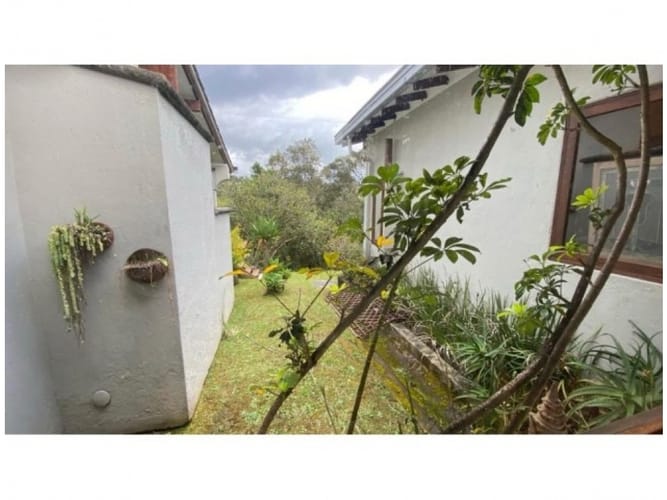 Casa de 3 alcobas en venta en Montessori, Envigado, 285 m² · foto 12 de 15