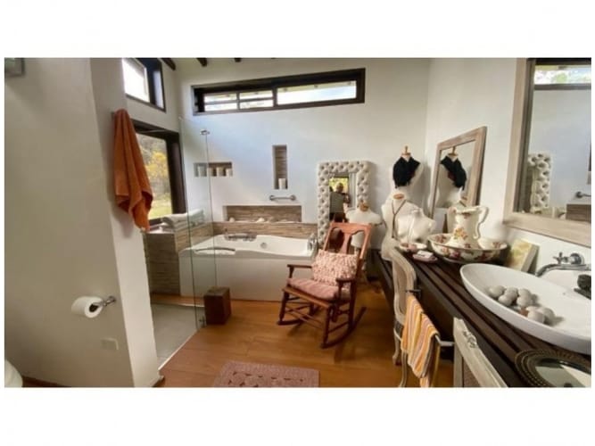 Casa de 3 alcobas en venta en Montessori, Envigado, 285 m² · foto 14 de 15