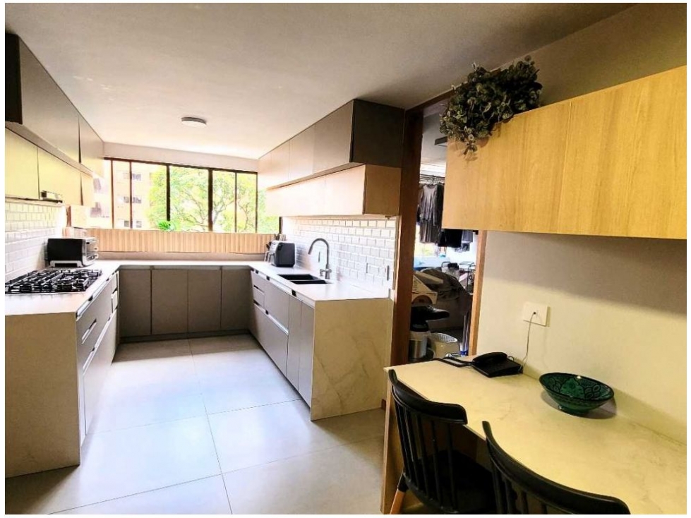 Apartamento de 3 alcobas en venta en El Poblado, Medellín, 292 m² · foto 12 de 22