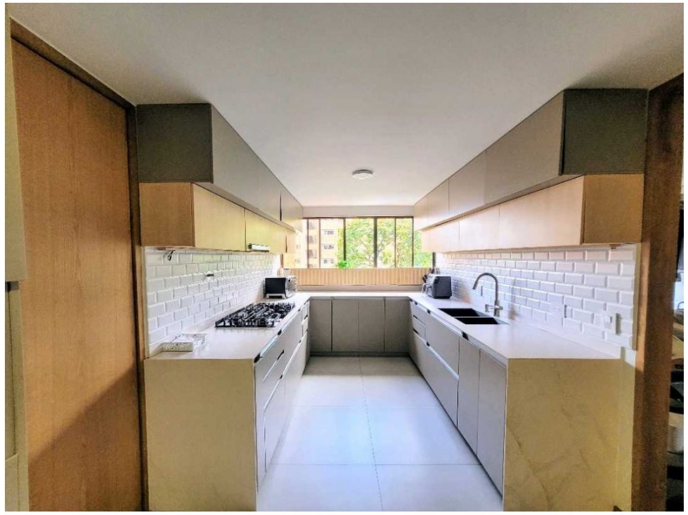 Apartamento de 3 alcobas en venta en El Poblado, Medellín, 292 m² · foto 17 de 22
