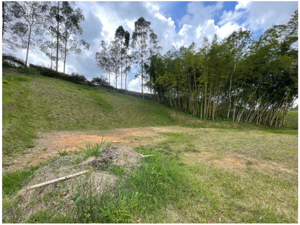 Lote en venta en Llano Grande, Rionegro, 2404 m² · foto 6 de 11