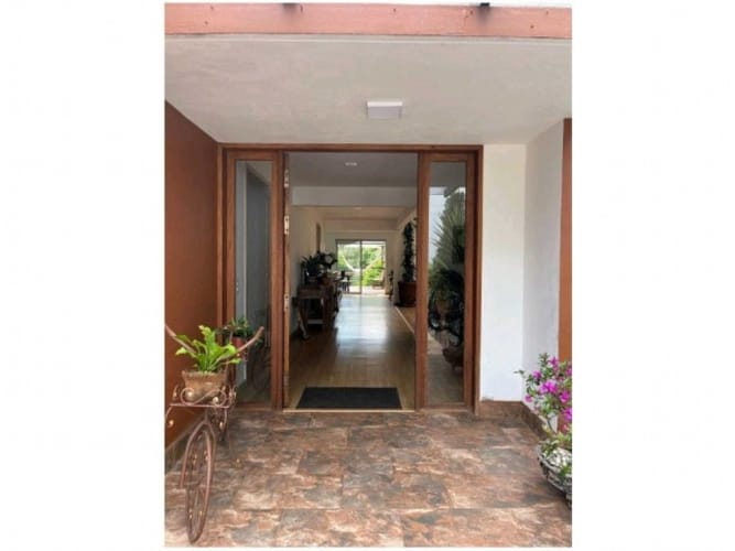 Casa de 3 alcobas en venta en El Tambo, La Ceja, 320 m² · foto 2 de 19