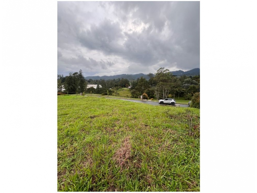 Lote en venta en Llano Grande, Rionegro, 2404 m² · foto 8 de 11