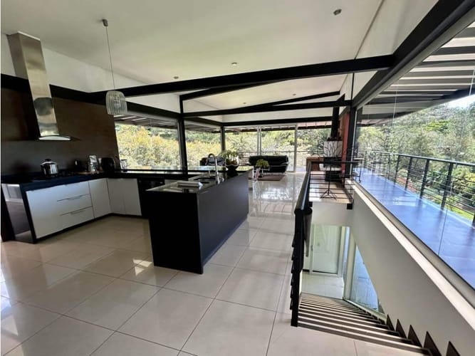Casa de 5 alcobas en venta en El Tablazo, Rionegro, 550 m² · foto 12 de 15