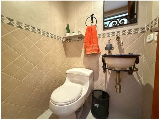 Apartamento de 4 alcobas en venta en Laureles, Medellín, 129 m² · foto 5 de 18