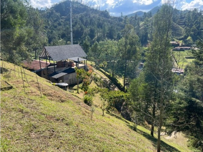 Casa de 2 alcobas en venta en El Porvenir, Rionegro, 200 m² · foto 2 de 24