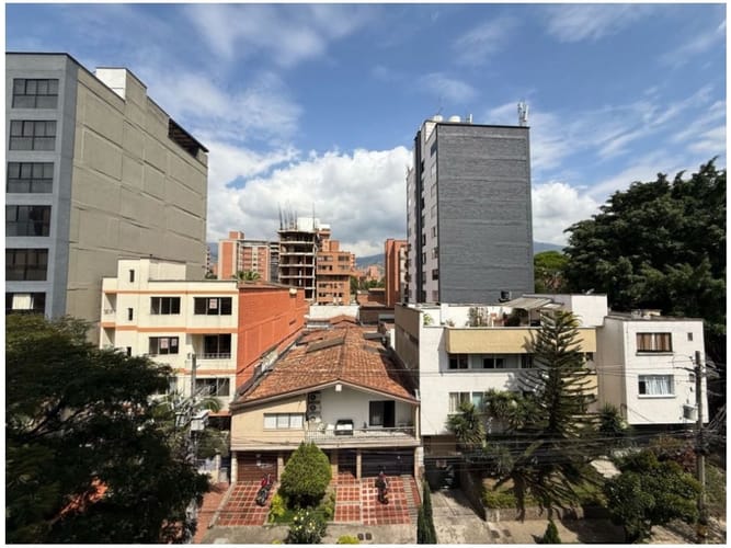 Apartamento de 4 alcobas en venta en Laureles, Medellín, 129 m² · foto 18 de 18