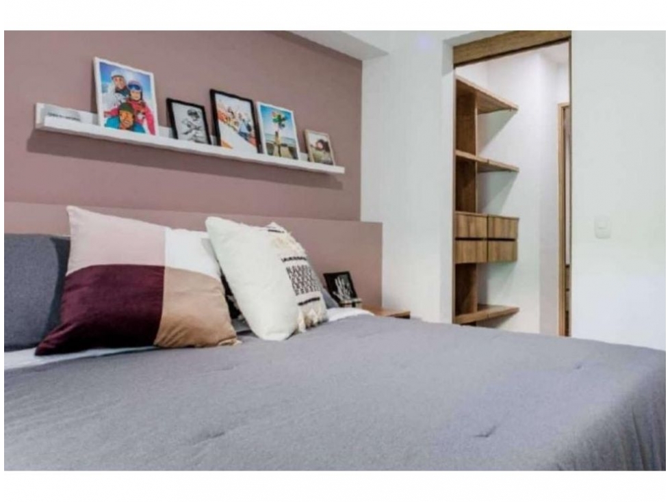 Apartamento de 2 alcobas en venta en Tres Esquinas, Sabaneta, 68 m² · foto 2 de 8