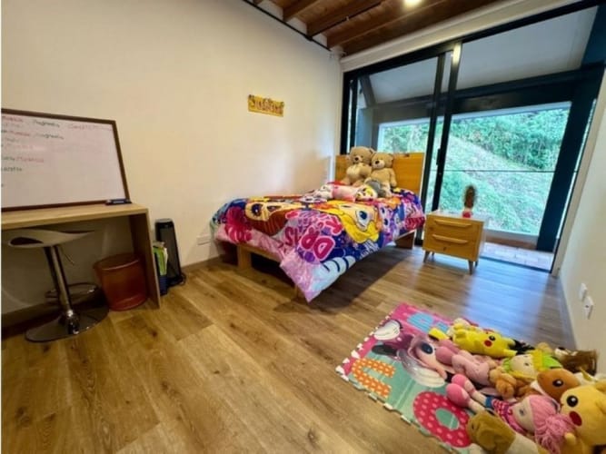 Casa de 5 alcobas en venta en Loma Del Chocho, Envigado, 340 m² · foto 15 de 24