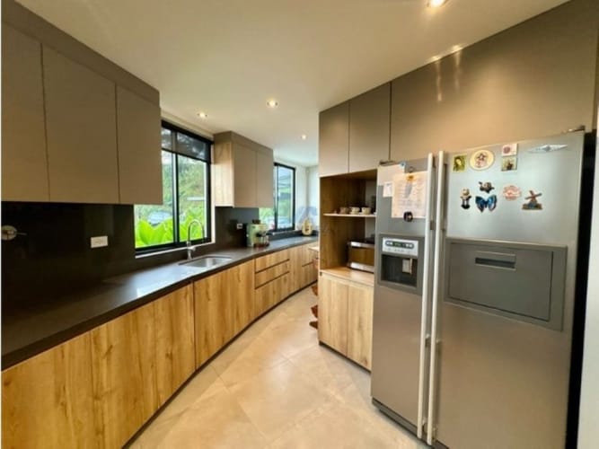 Casa de 5 alcobas en venta en Loma Del Chocho, Envigado, 340 m² · foto 21 de 24