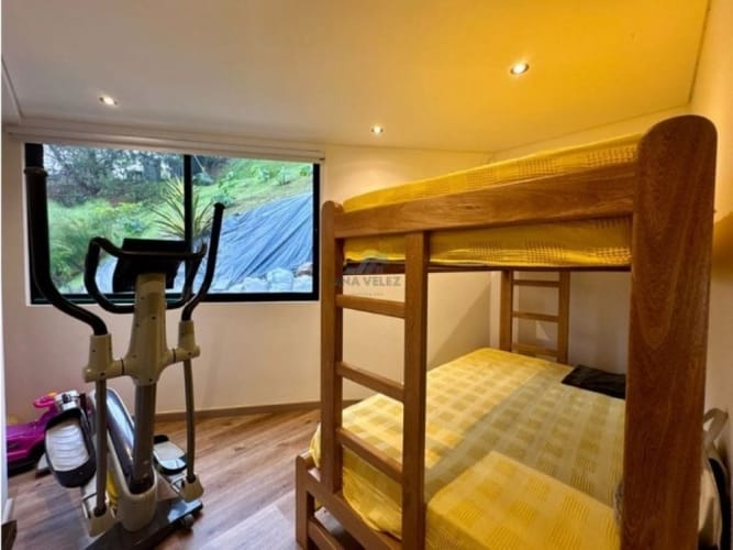 Casa de 5 alcobas en venta en Loma Del Chocho, Envigado, 340 m² · foto 24 de 24