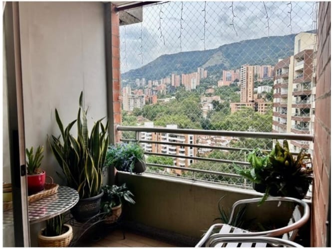 Apartamento en venta en El Poblado, Medellín · foto 3 de 14