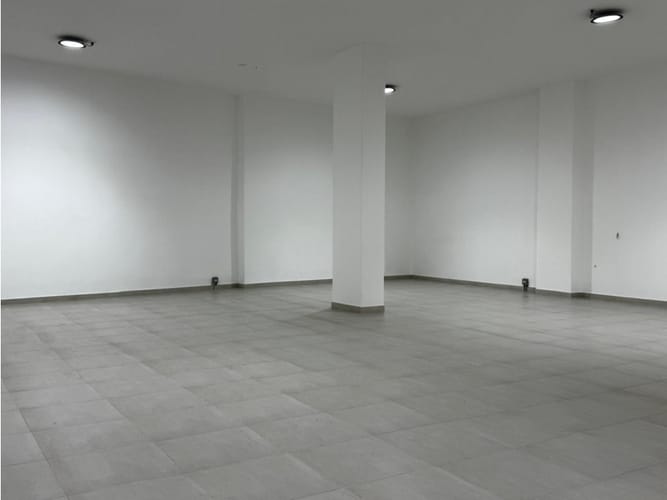 Bodega en venta en Villa Del Parque, Itagüí, 260 m² · foto 3 de 6