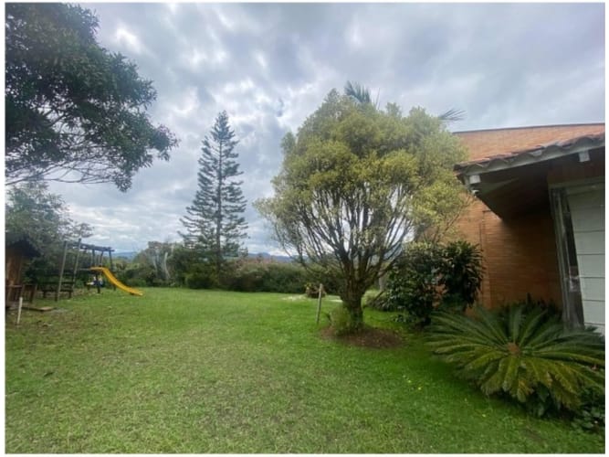 Casa de 4 alcobas en venta en El Tablazo, Rionegro, 426 m² · foto 4 de 24