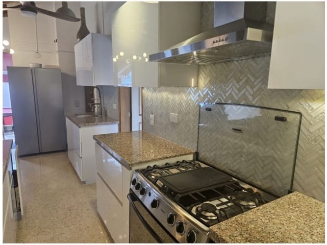 Apartamento de 4 alcobas en venta en Conquistadores, Medellín, 137 m² · foto 9 de 24
