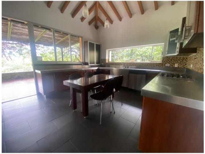 Casa de 4 alcobas en venta en El Tablazo, Rionegro, 426 m² · foto 12 de 24