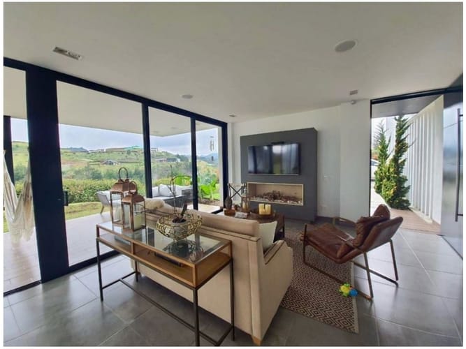 Casa de 3 alcobas en venta en El Retiro, 300 m² · foto 4 de 10